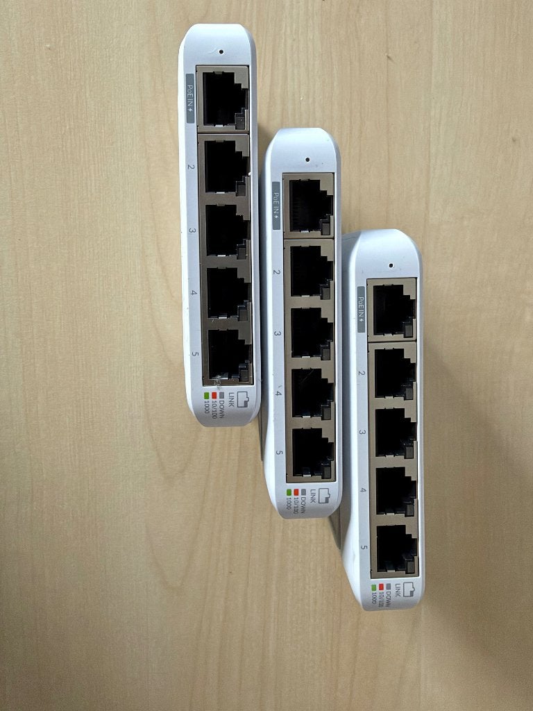 Foto 2 van Ubiquiti UniFi Switch Flex Mini (3-pack)