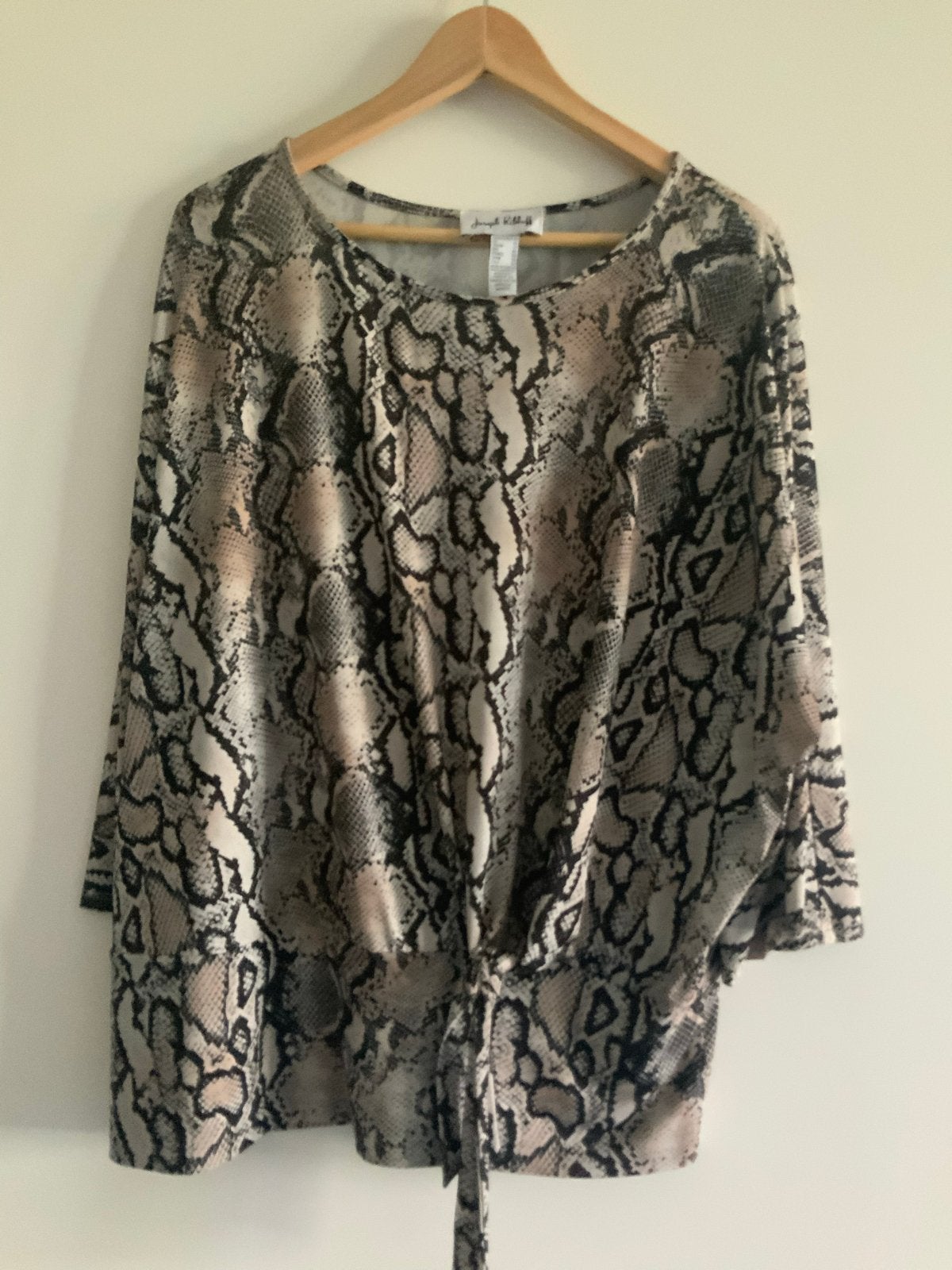 Joseph Ribkoff Top met Slangenprint en Knoopdetail, Meerkleurig, Maat 46/48 (XL) of groter, Ophalen of Verzenden, Zo goed als nieuw