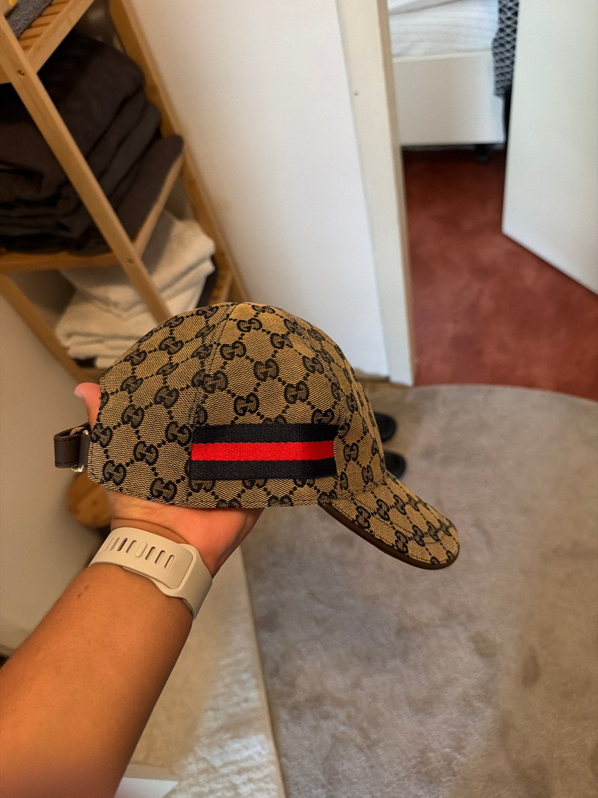 Gucci GG Canvas pet, Kleding | Dames, Ophalen of Verzenden, Zo goed als nieuw, One size fits all, Pet