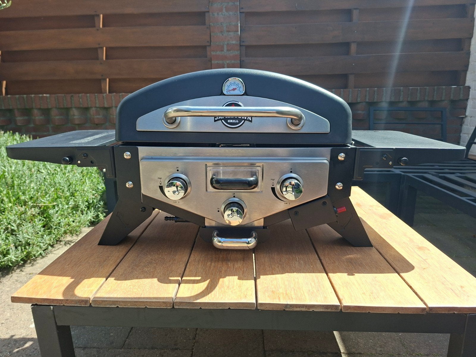 Jamestown gas bbq., Ophalen, Zo goed als nieuw
