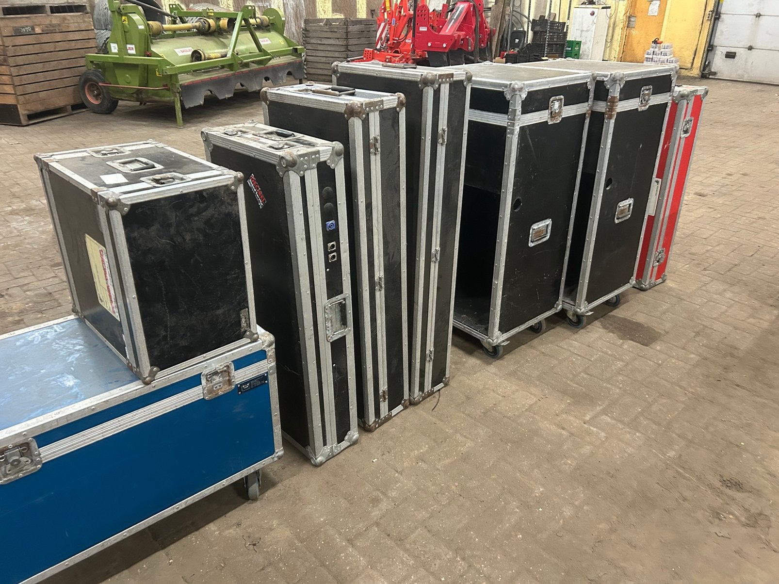 Partij flightcases., Muziek en Instrumenten, Behuizingen en Koffers, Ophalen, Zo goed als nieuw, Overige instrumenten