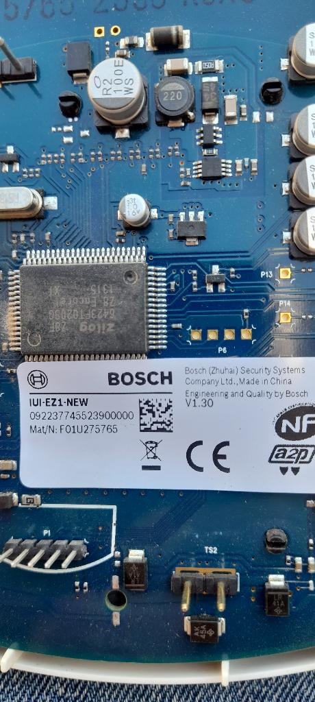 2x klavier en 1x 360detector Bosch, Ophalen of Verzenden, Gebruikt, Detector, Sensor of Melder, Overige soorten