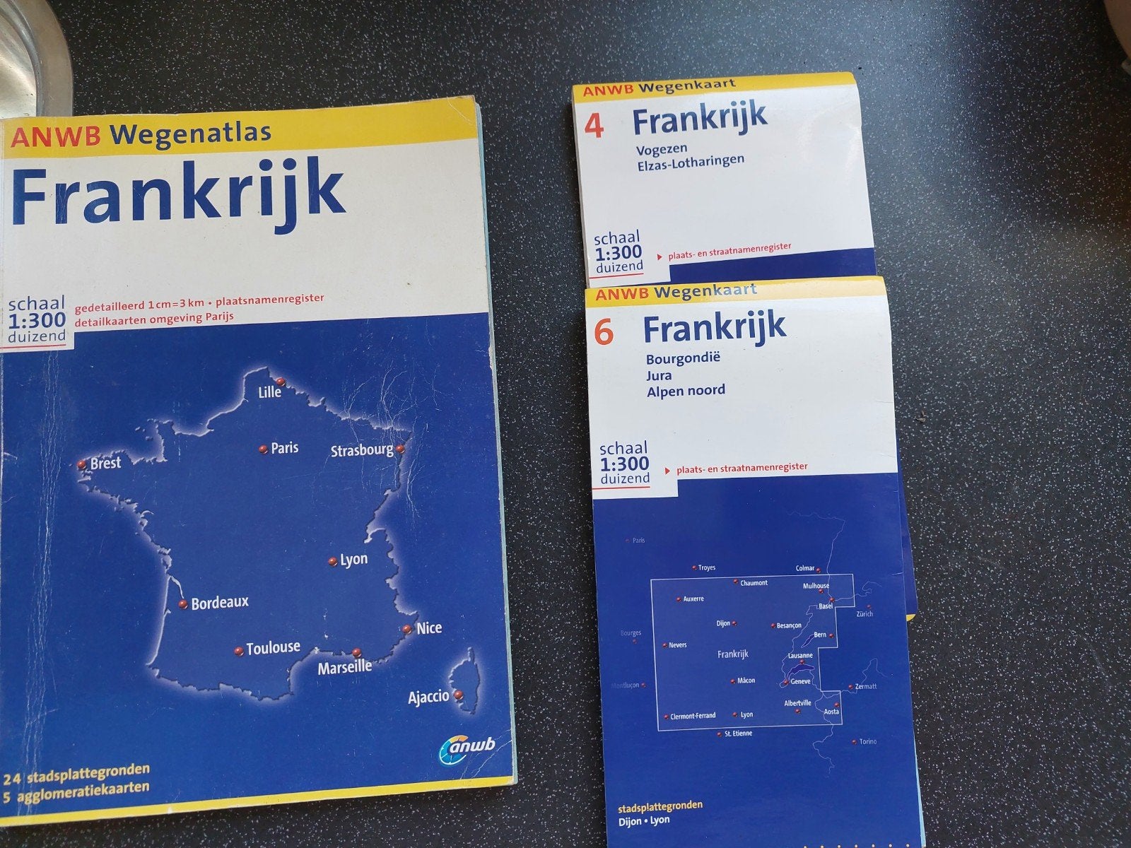 Wegenkaarten Frankrijk Oostenrijk - fietskaarten Drenthe - T, 2000 tot heden, Ophalen of Verzenden, Nederland, Landkaart
