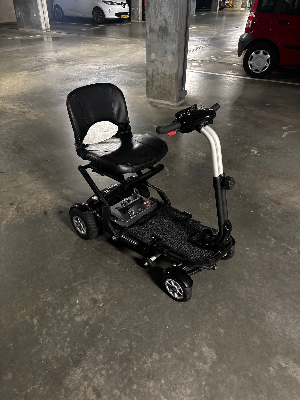 Bobby Brio Scootmobiel, Ophalen, 10 km/u of minder, Zo goed als nieuw, Mango