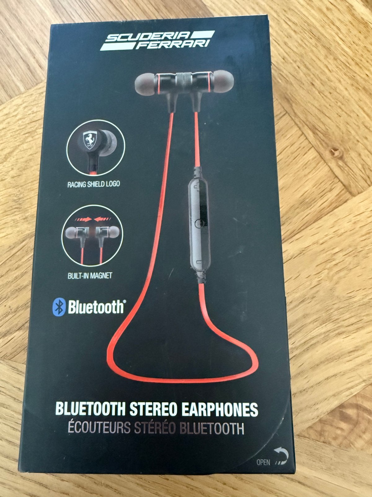 Ferrari earphones, Ophalen of Verzenden, Zo goed als nieuw