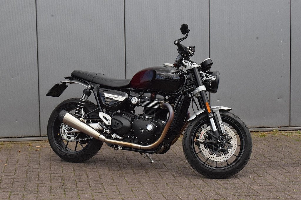 Triumph Speed Twin 1200 Stealth Edition | ABS | LED, Triumph Motorcycles Benelux, Bedrijf, Opaalstraat 16
1812 RH  Alkmaar, NL