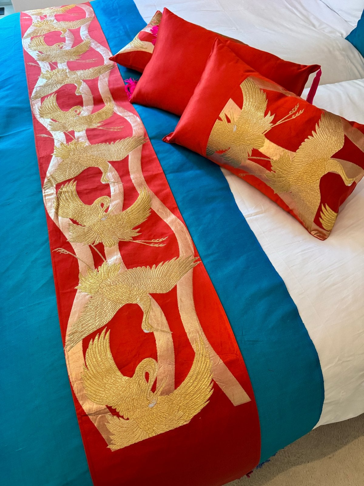 Luxe Bedset: Vintage Obi Kussens & Bedloper - Kraanvogels, Huis en Inrichting, Woonaccessoires | Kussens, Overige merken, Verzenden