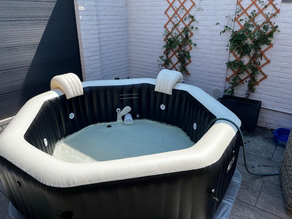 Opblaasbare Jacuzzi, Ophalen, Gebruikt, Opblaasbaar