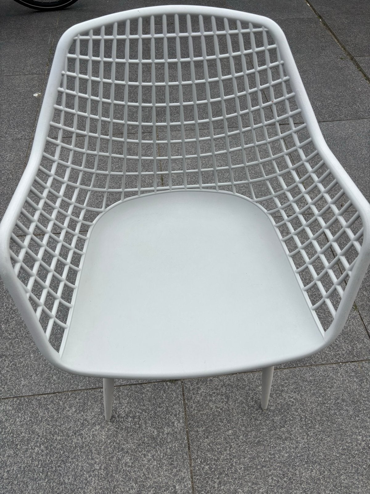 Groen design stoel met raster rugleuning, Huis en Inrichting, Stoelen, Zo goed als nieuw, Eén, Kunststof, Wit, Ophalen of Verzenden