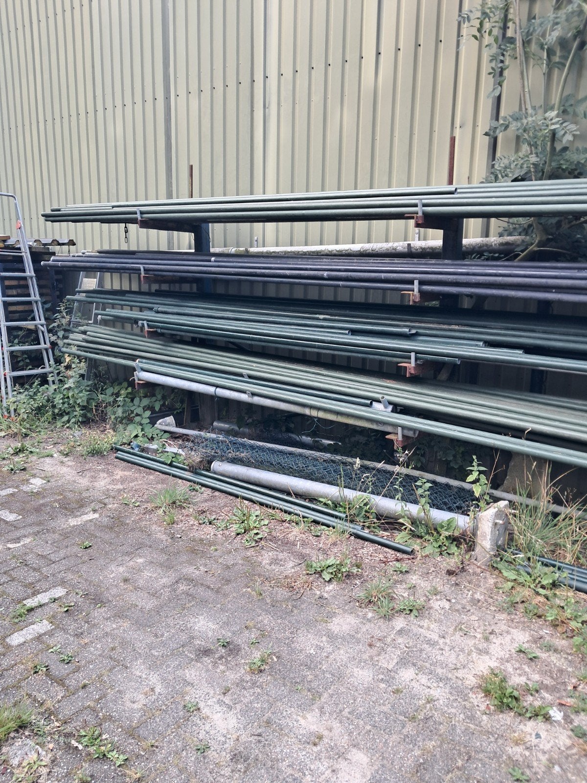 palen met  bovenbuis  en gaas, Ophalen, IJzer, Gaashekwerk