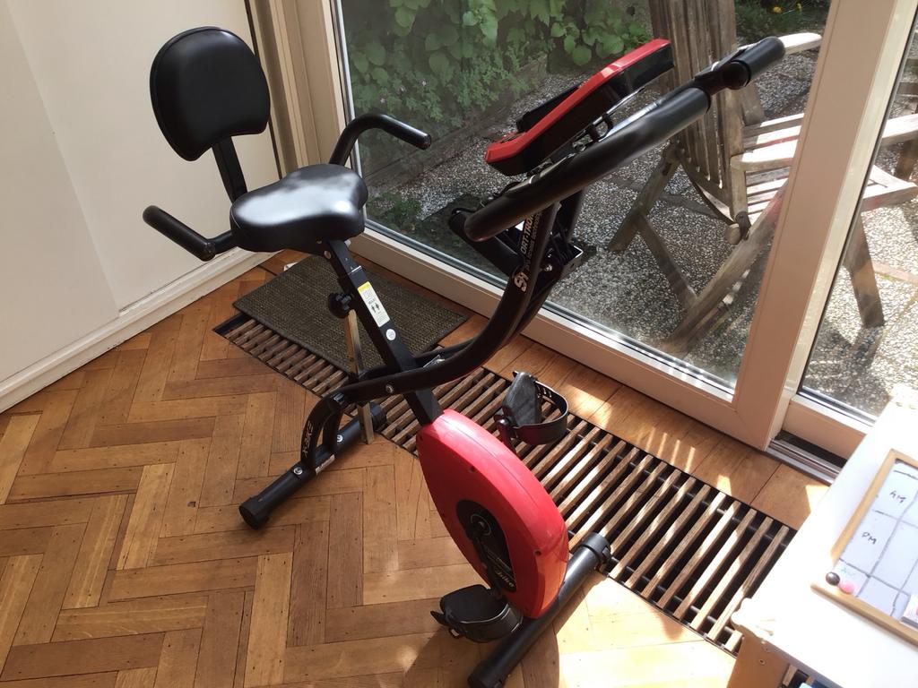 Hometrainer X-Bike - Compact en Opvouwbaar, Sport en Fitness, Gebruikt, Ophalen of Verzenden, Metaal, Benen