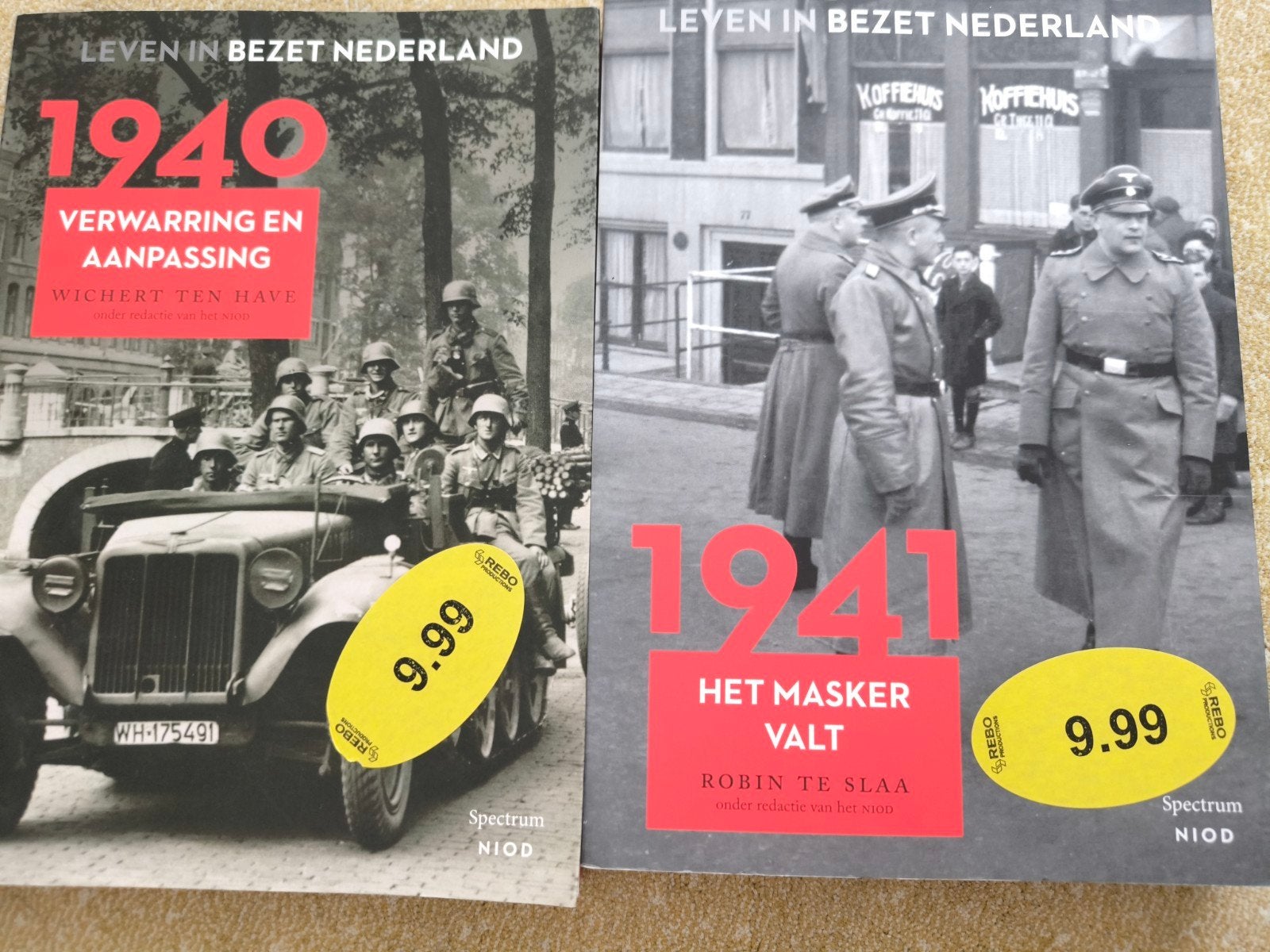 Leven in Bezet Nederland 1940 & 1941 - Set van 2 Boeken, Zo goed als nieuw, Algemeen, Wichert ten Have, Robin te Slaa, Ophalen