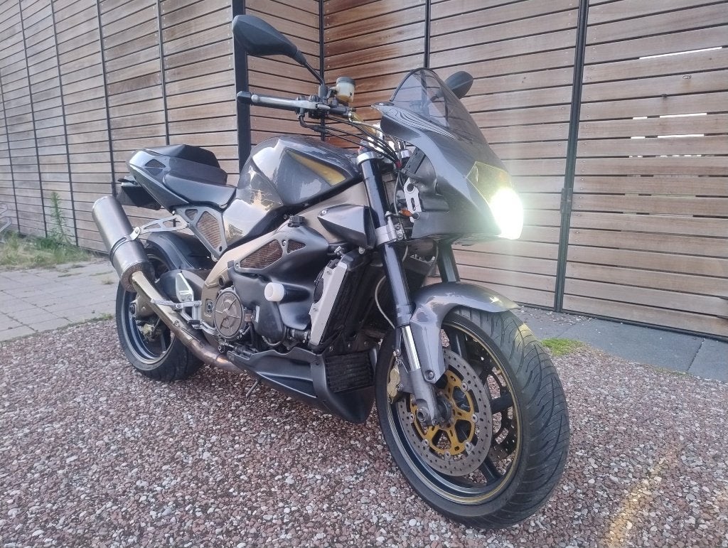 Aprilia RVS Mille, dikke twin voorzien van extra's !!