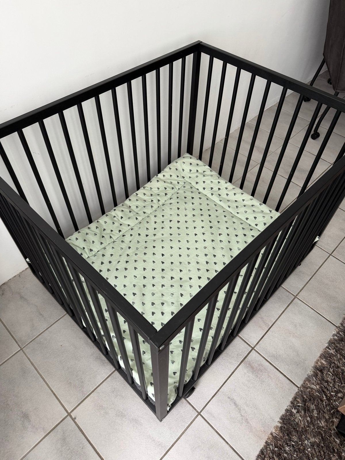 Zo goed als nieuwe box, 96x77 cm, in hoogte verstelbaar, Ophalen of Verzenden, Zo goed als nieuw, Rechthoekig, In hoogte verstelbaar