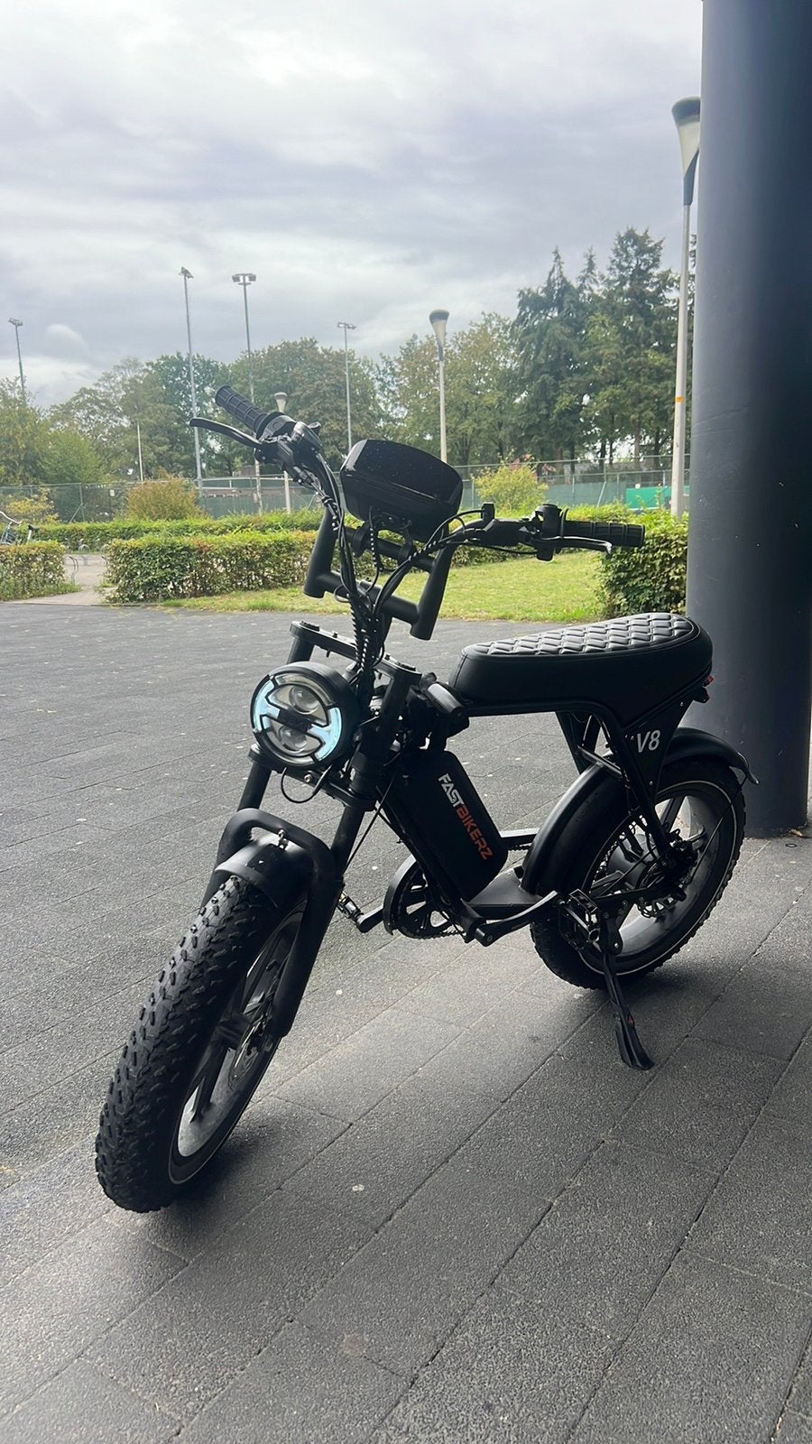 V8 ultra 2026 ik hem hem net een maand de fatbike, Ophalen, Zo goed als nieuw