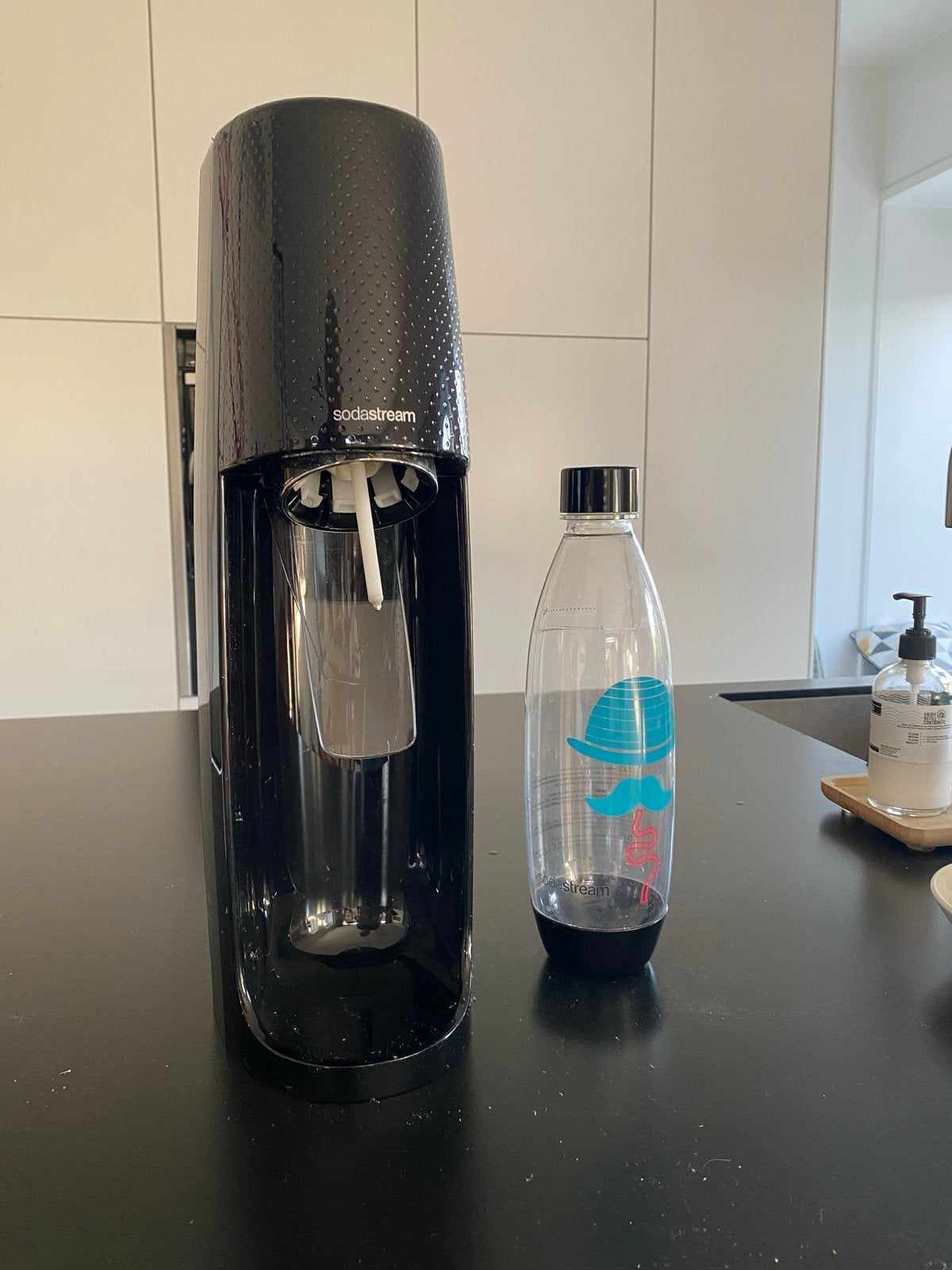 Sodastream met CO2-cilinder en fles, Ophalen, Zo goed als nieuw