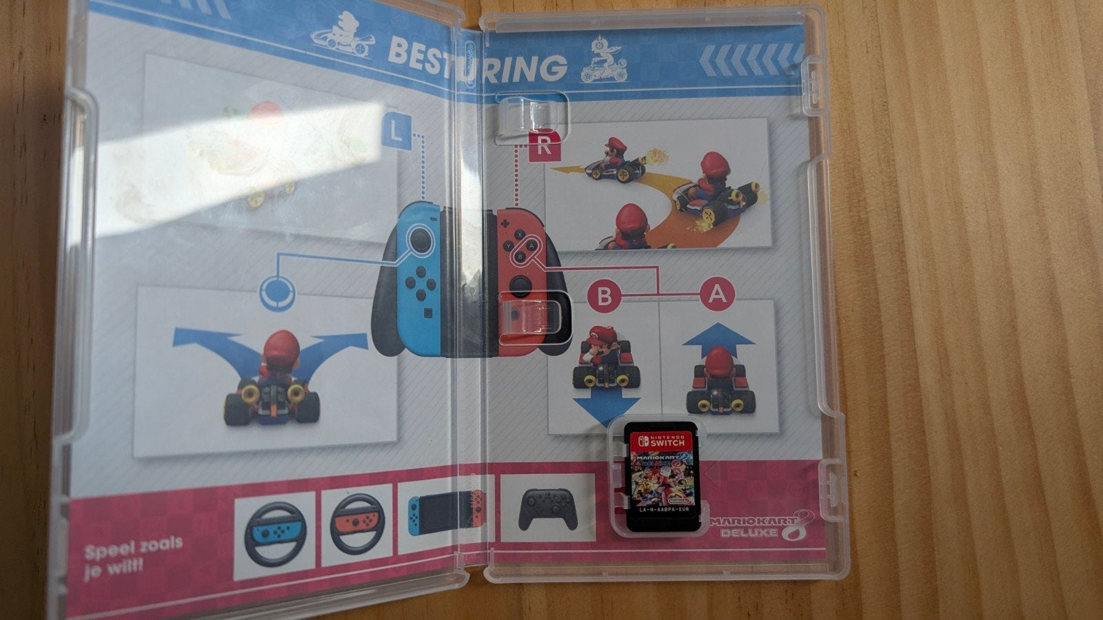 Foto 12 van Nintendo Switch OLED-model mét toebehoren te koop!