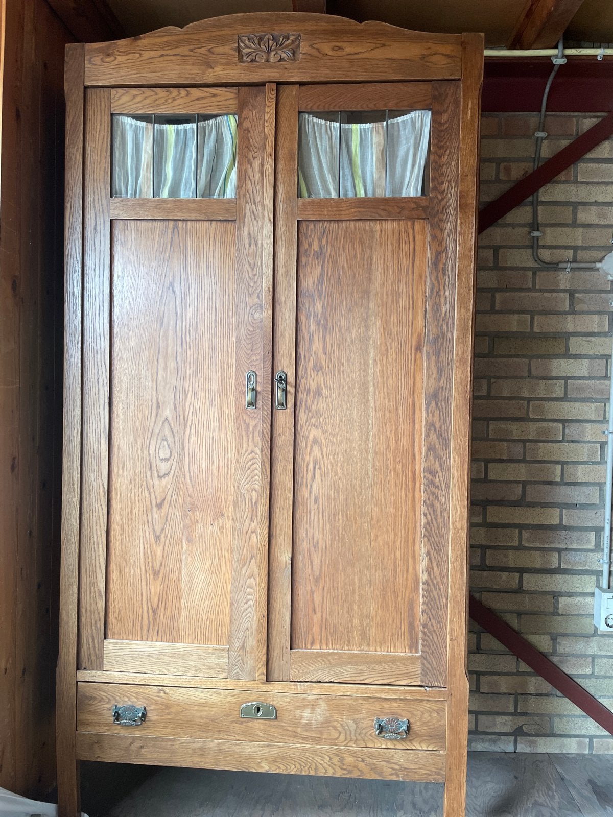 Antieke Eikenhouten Kledingkast met Glas en Lade, Antiek en Kunst, Antiek | Meubels | Kasten, Ophalen of Verzenden