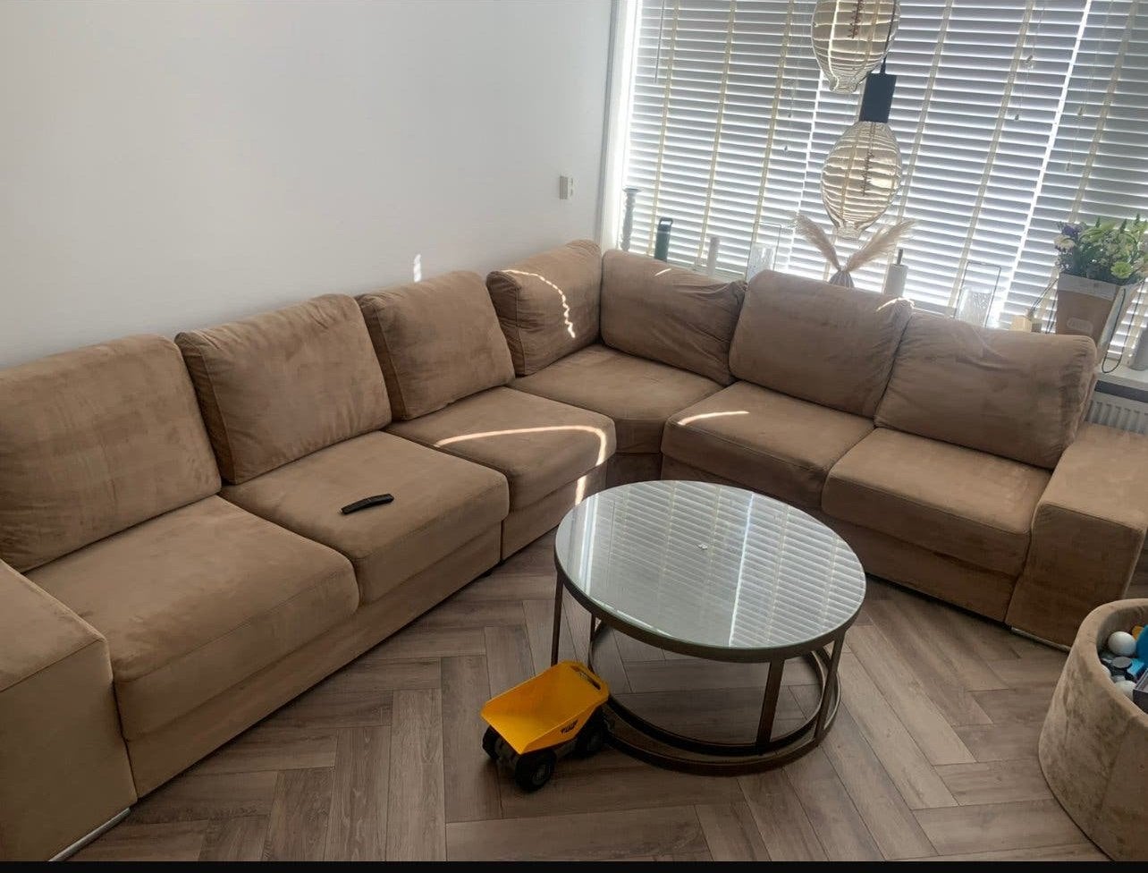 Ruime beige hoekbank - Ideaal voor groot gezin, Huis en Inrichting, 250 tot 300 cm, Gebruikt, Hoekbank, Ophalen of Verzenden