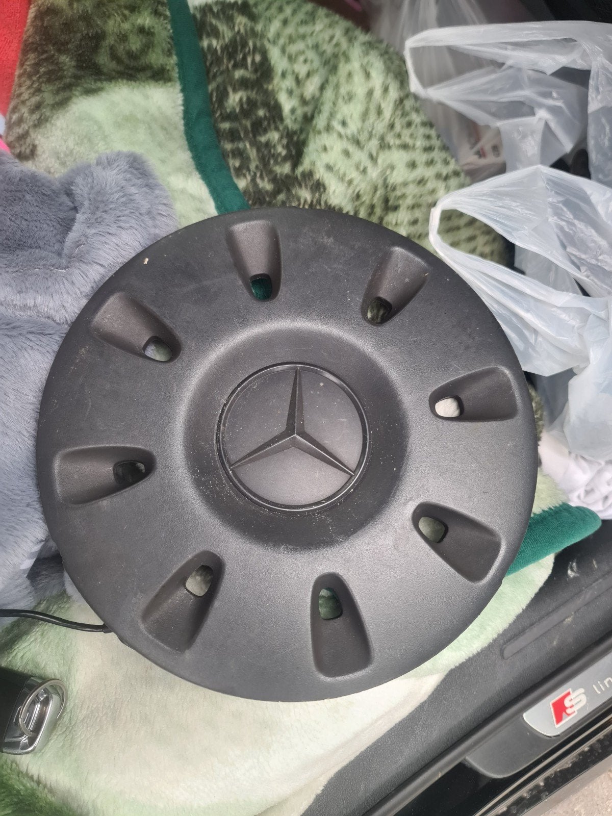 Mercedes wieldoppen en naafkappen 4 stuks - A 639 401 08 25, Auto diversen, Wieldoppen, Ophalen of Verzenden