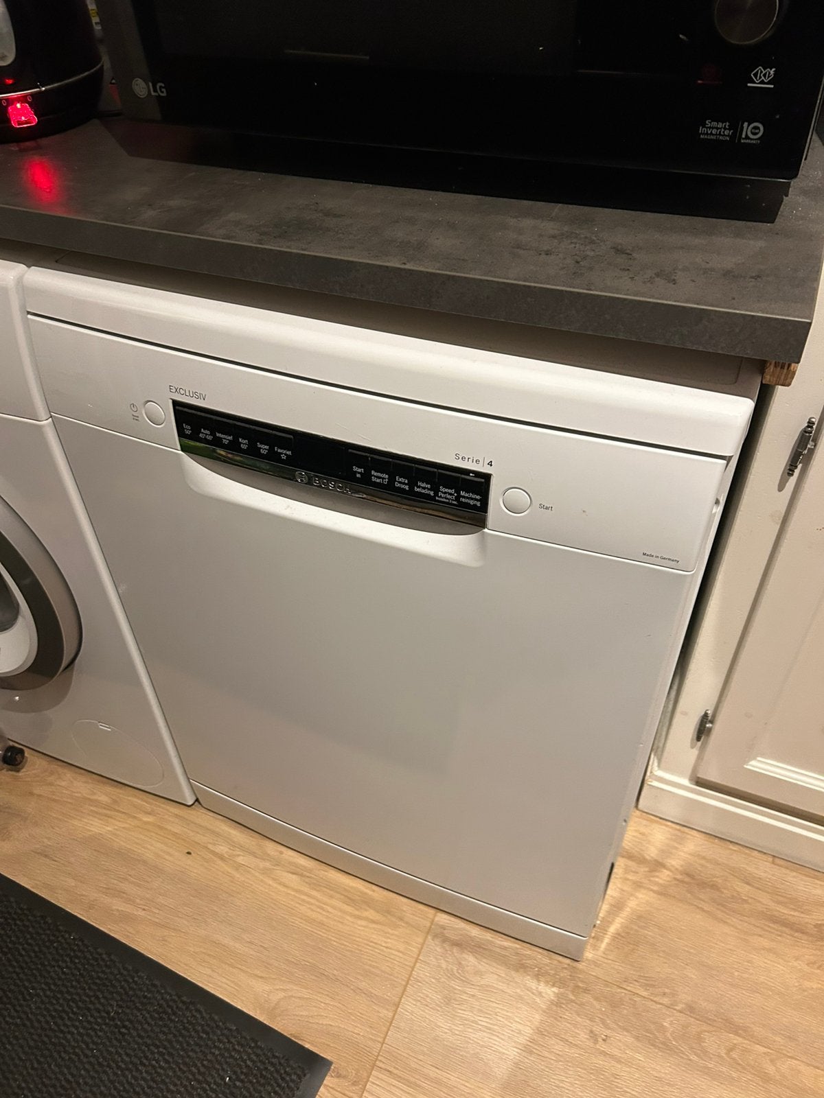 Bosch vaatwasser zo goed als nieuw, Ophalen, Zo goed als nieuw, Minder dan 85 cm