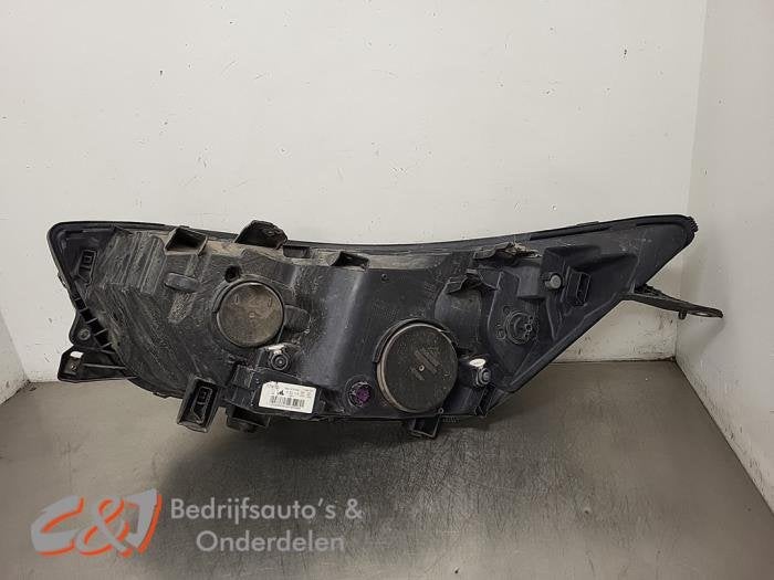 Koplamp rechts van een Iveco New Daily, Gebruikt, -, Overige automerken, -