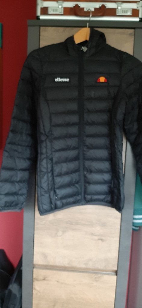 Dames winterjas - maat 36 - dik - zwart, ELLESSE, Zwart, Ophalen of Verzenden, Zo goed als nieuw