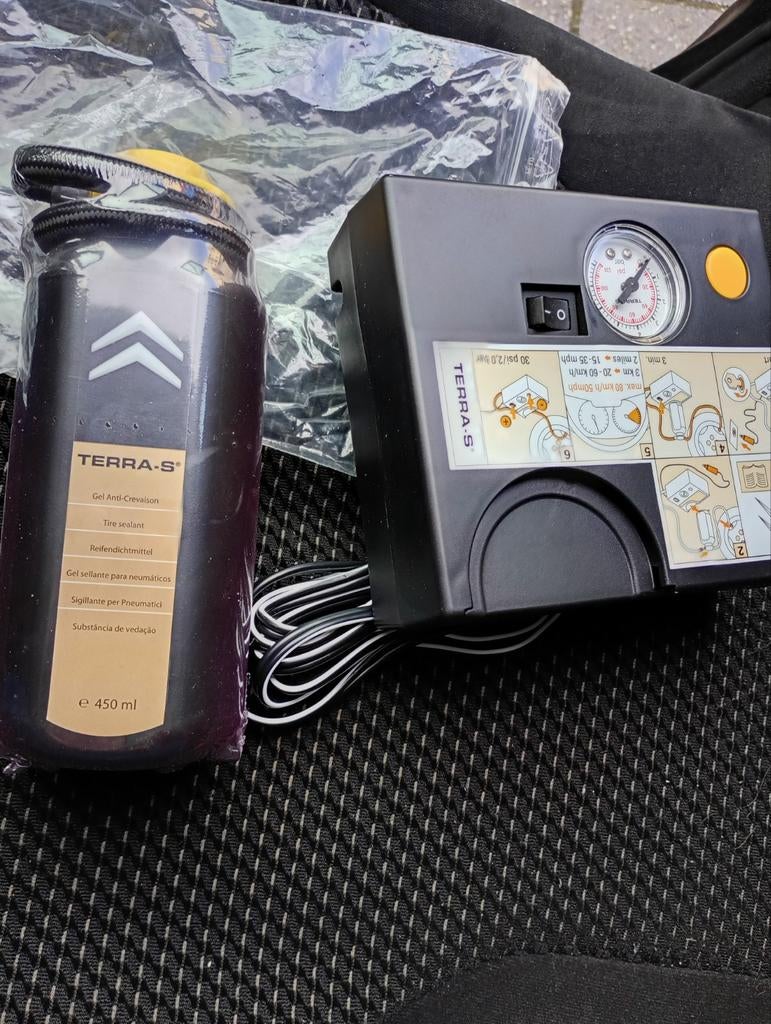 Terra-S bandenreparatieset met compressor nieuw, Auto-onderdelen, Accu's en Toebehoren, Ophalen, Nieuw, Universele onderdelen