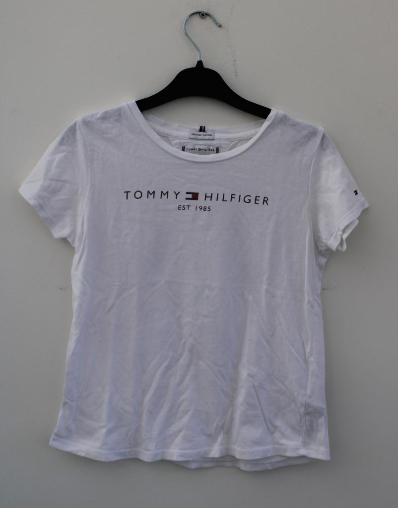 T-shirt van Tommy Hilfiger 128, Gebruikt, Meisje, Ophalen of Verzenden, Tommy Hilfiger