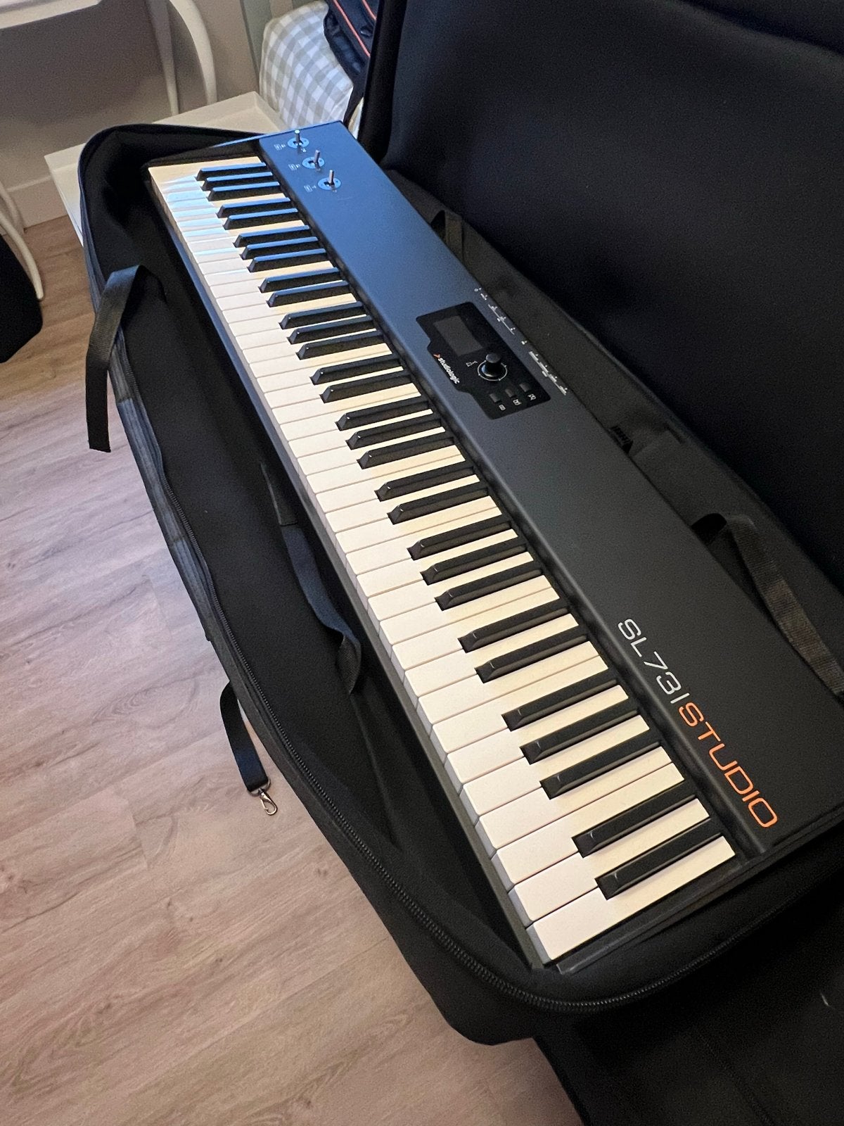 Studiologic SL73 Studio MIDI Controller Keyboard, Muziek en Instrumenten, Keyboards, Zo goed als nieuw, Aanslaggevoelig, 76 toetsen