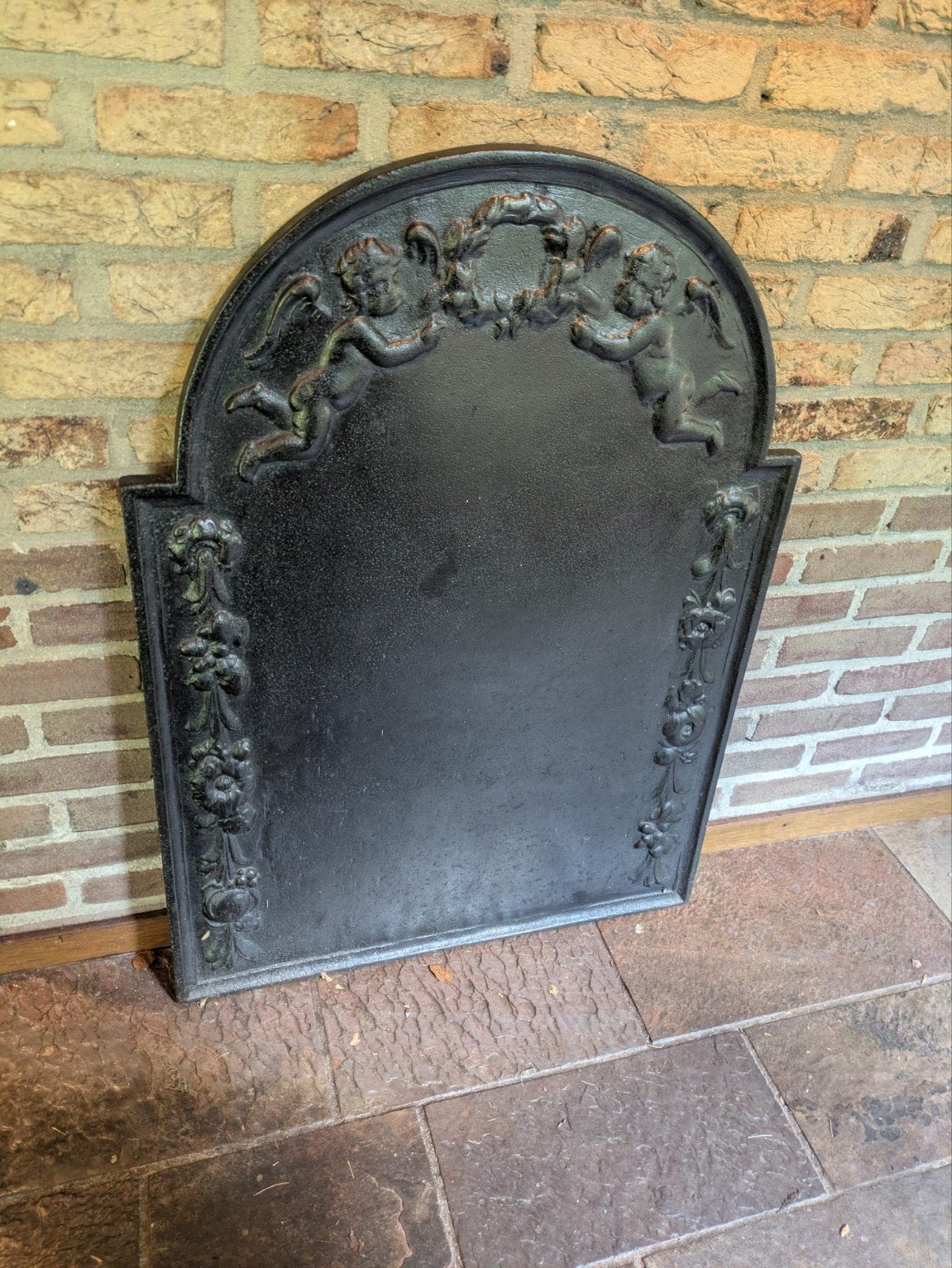 Indrukwekkende Antieke Gietijzeren Haardplaat –96x71 cm, Huis en Inrichting, Haarden, Ophalen, Vrijstaande haard, Houthaard