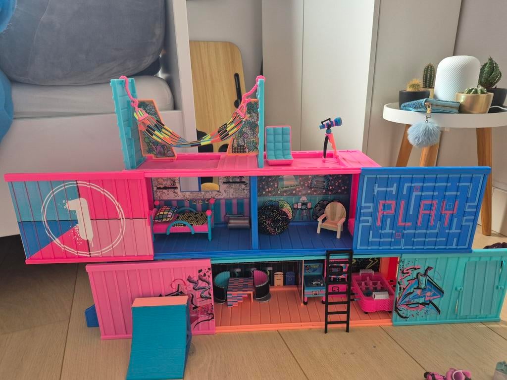 LOL Surprise OMG House Speelset met Meubels, Ophalen of Verzenden, Zo goed als nieuw, Meisje