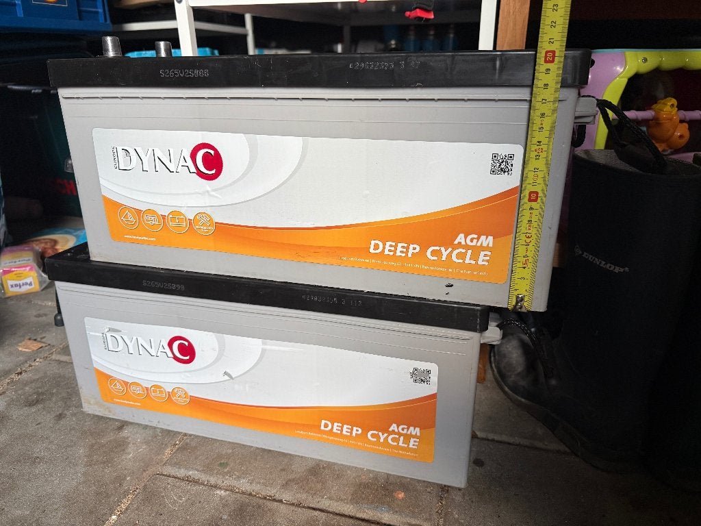 2 x Dynac AGM Deep Cycle accu's (12V 140Ah) prijs per stuk., Ophalen, Zo goed als nieuw