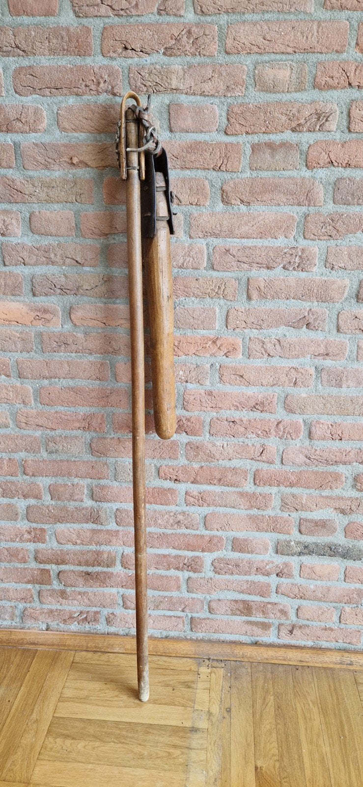 Oude dorsvlegel, Ophalen