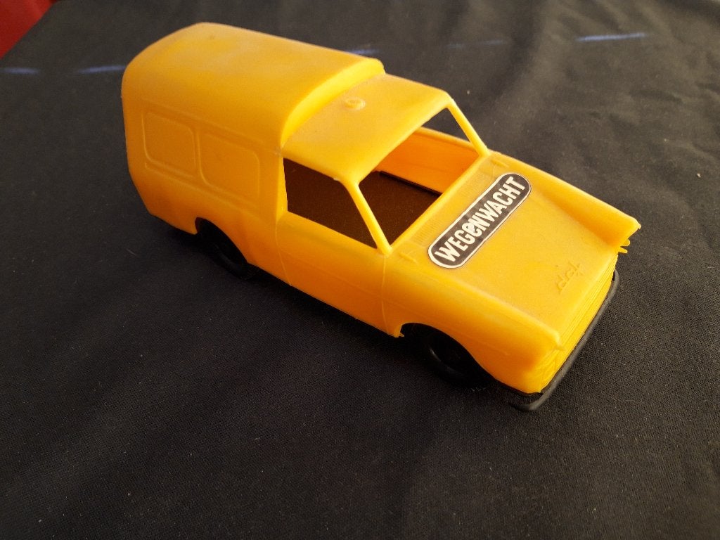 Daf 32 geel Wegenwacht - plastic - met achterdeur !  1/20, Ophalen of Verzenden, Zo goed als nieuw, Auto, Overige merken