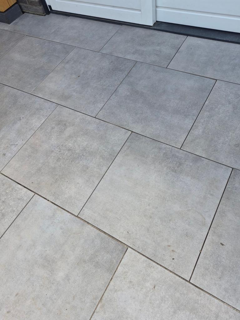 16 stuks 60x60x4 keramische tegels, zo goed als nieuw, Ophalen, 60 cm of meer, Zo goed als nieuw, Minder dan 5 m²