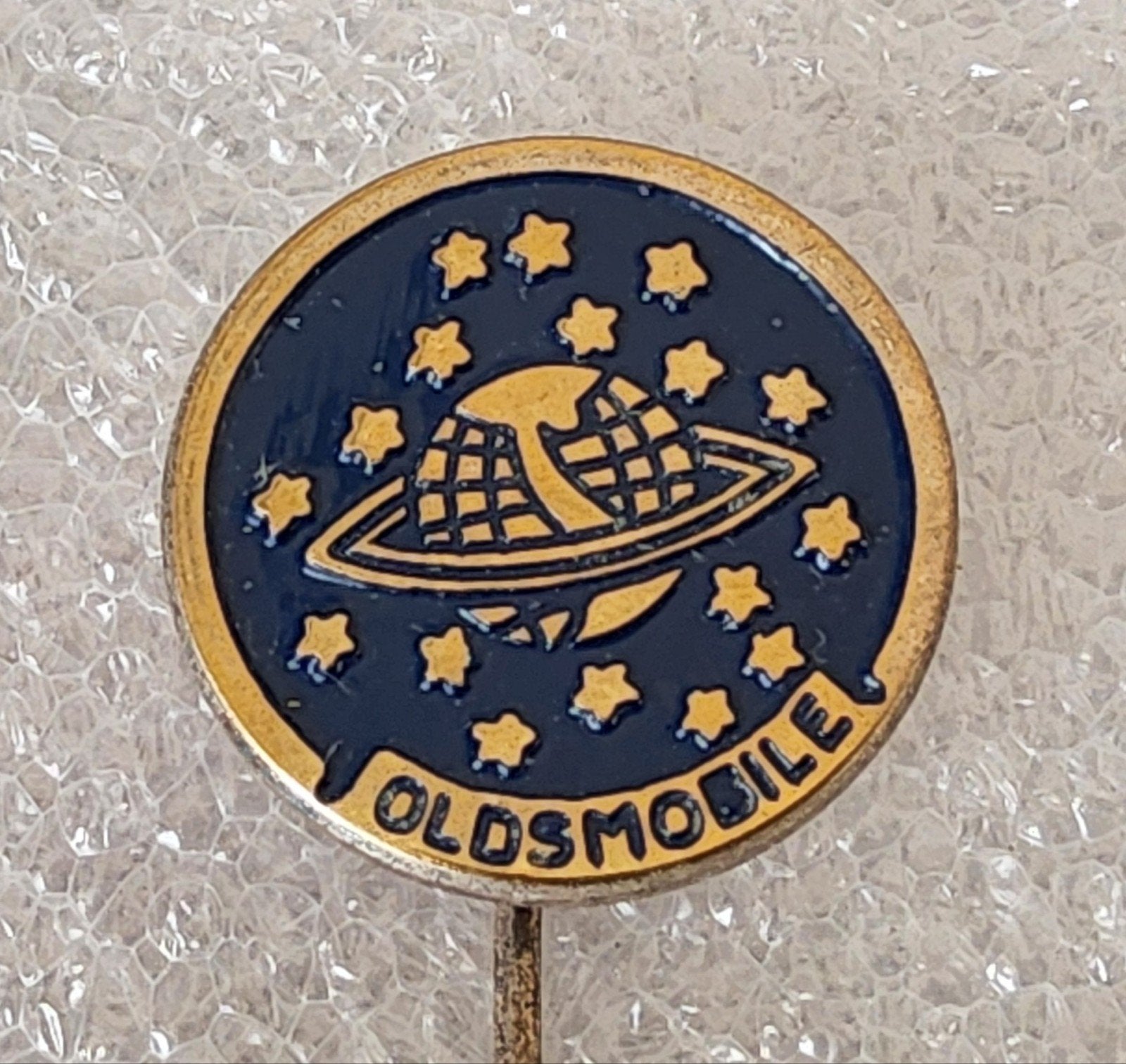 Vintage Oldsmobile Speldje, Verzamelen, Ophalen of Verzenden, Gebruikt, Merk, Speldje of Pin