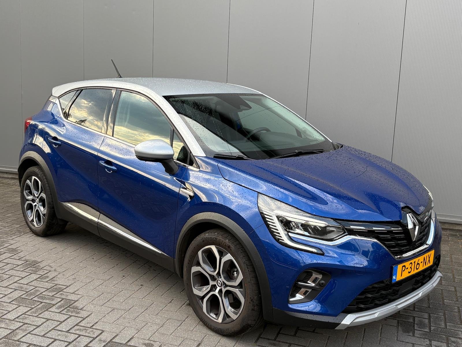 Renault Captur 90PK TCe Intens Trekhaak/Navigatie/Camera/Key, Dealer onderhouden, Gebruikt, Euro 6, Blauw