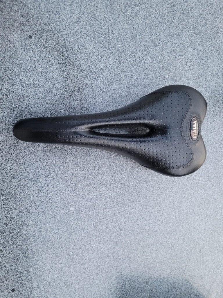T.K. ZWART SELLE ITALIA ZADEL, Fietsen en Brommers, Fietsonderdelen, Leer, Ophalen of Verzenden, Zadel, Selle Royal