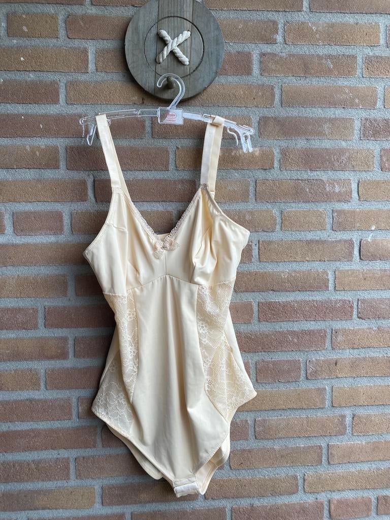 Bonprix shape ware, Ophalen of Verzenden, Beige, Body of Korset
