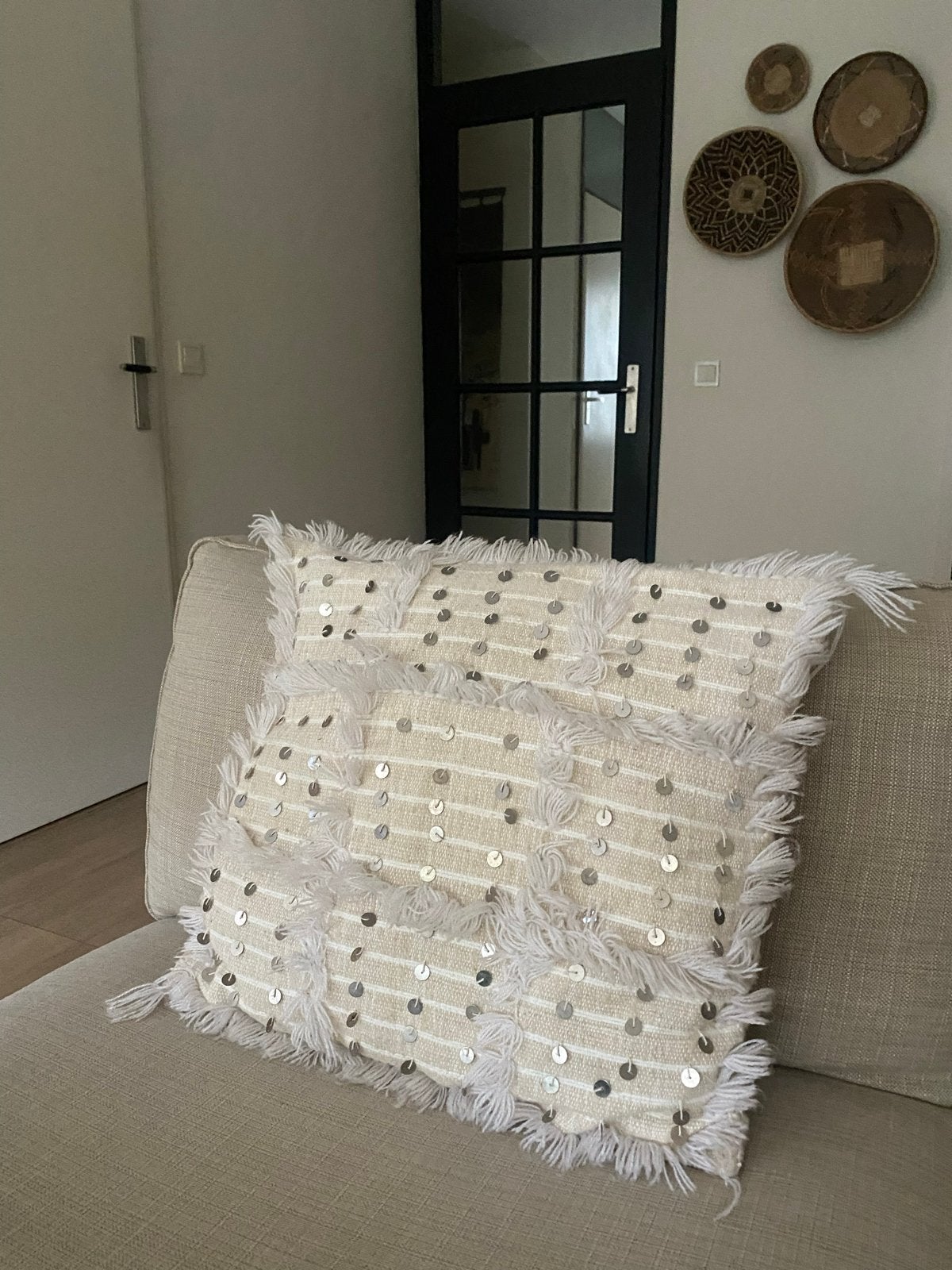 Marokkaans Berber kussen met pailletten en franjes, Ophalen, Zo goed als nieuw, Beige, Vierkant
