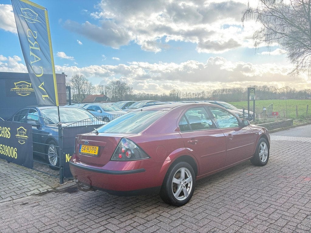 Ford Mondeo 1.8-16V Trend AIRCO,CRUISE,ELEKT PAKKET,CENTRALE, Auto's, Ford, Startonderbreker, 125 pk, Gebruikt, 4 cilinders
