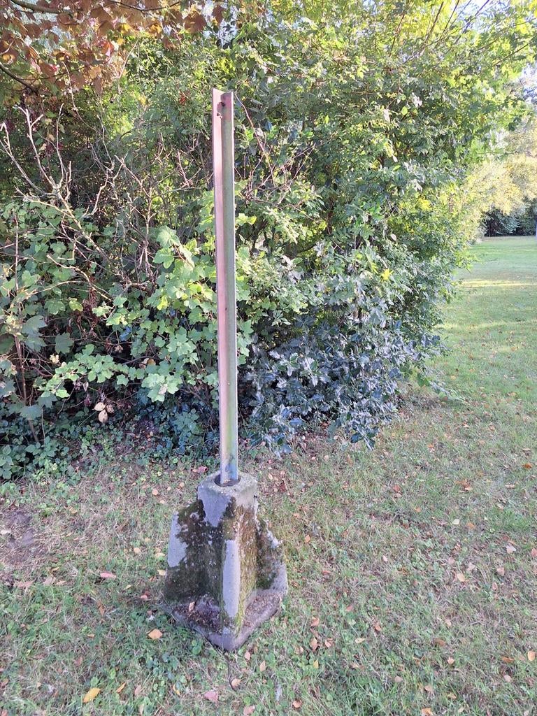 Hekpalen gegalvaniseerd 7x met betonvoet, Tuin en Terras, Ophalen