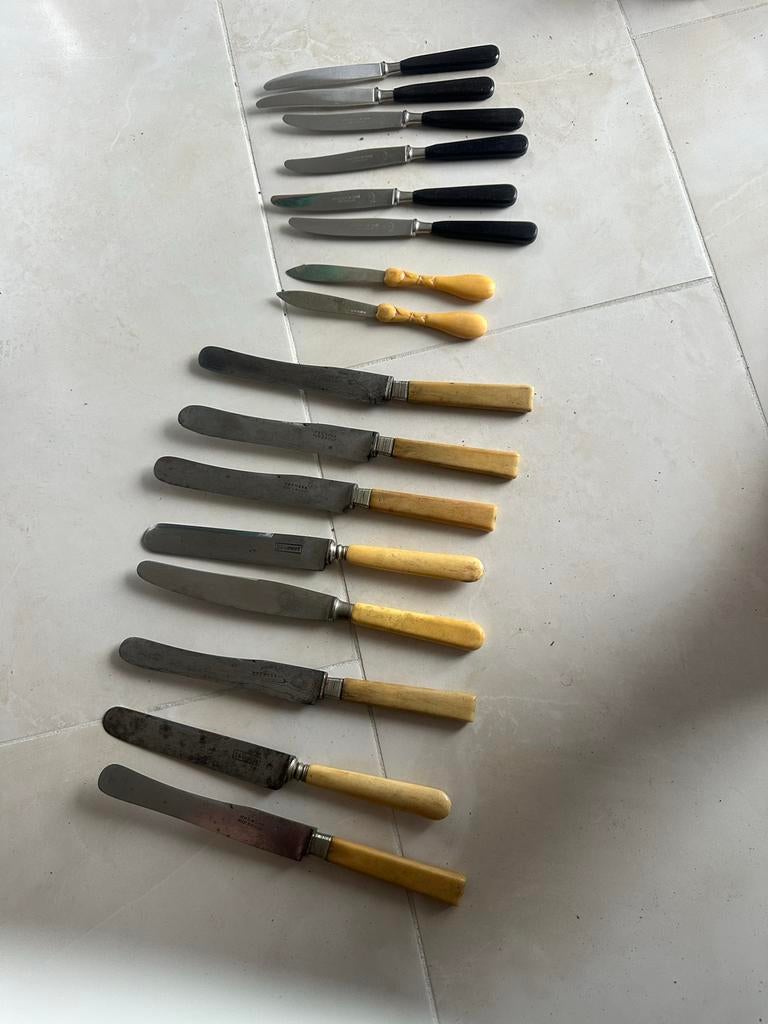 16 vintage Bestek Messen, Antiek en Kunst, Ophalen of Verzenden