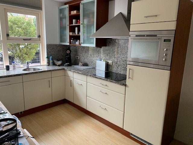 Keuken met graniet blad, Huis en Inrichting, Ophalen, Gebruikt, Geel, Hoekkeuken