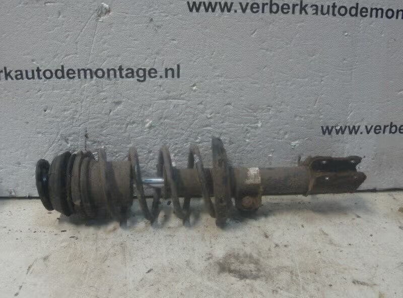 VEERPOOT RECHTS VOOR Opel Corsa C (F08 / 68), Bahnhofsplatz 65423 Rüsselsheim am Main, DE, Gebruikt, Opel, Opel Automobile GmbH