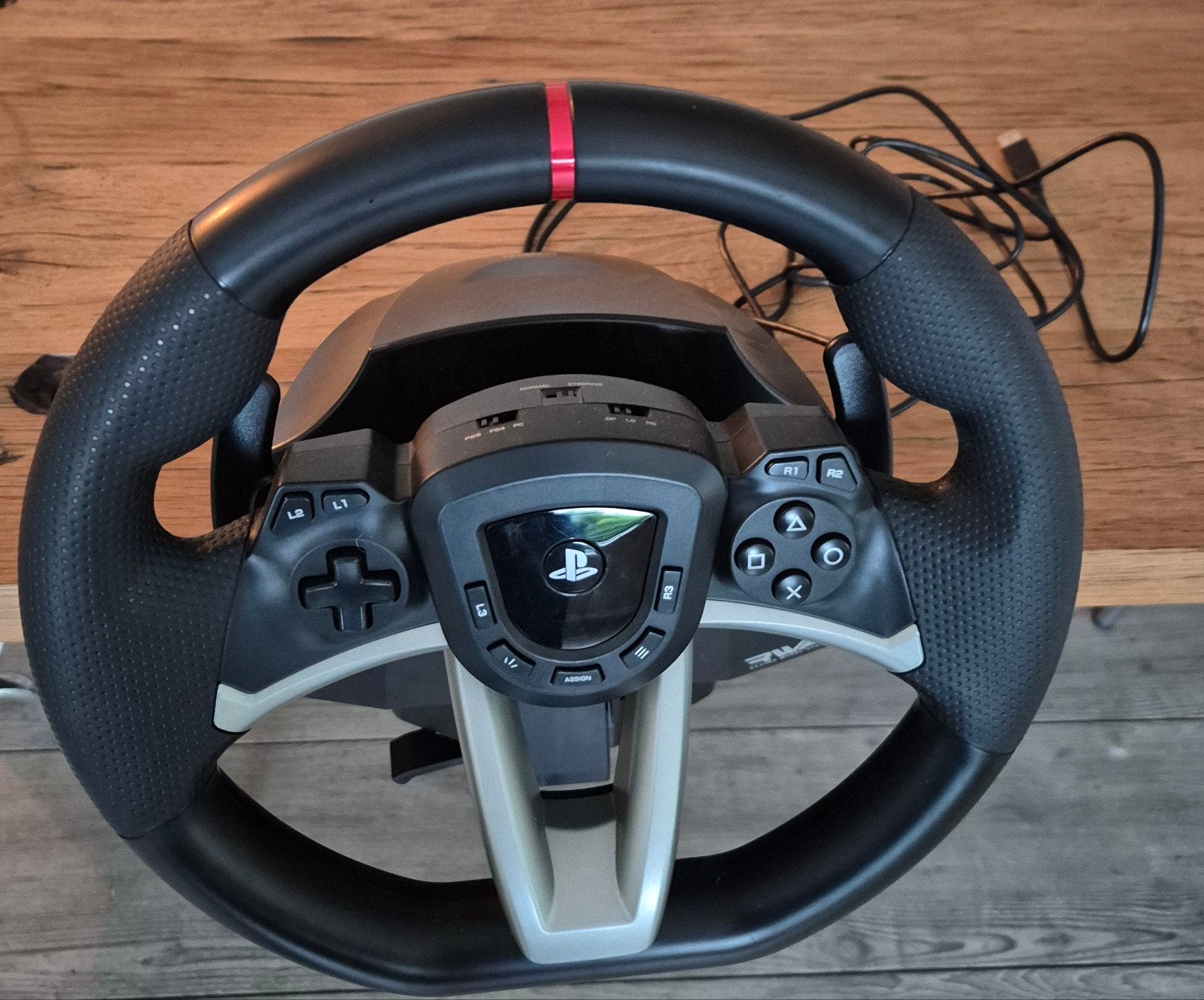 Playstation stuur met bijhorend gaspedaal, Ophalen, Zo goed als nieuw, Stuur of Pedalen, PlayStation 5