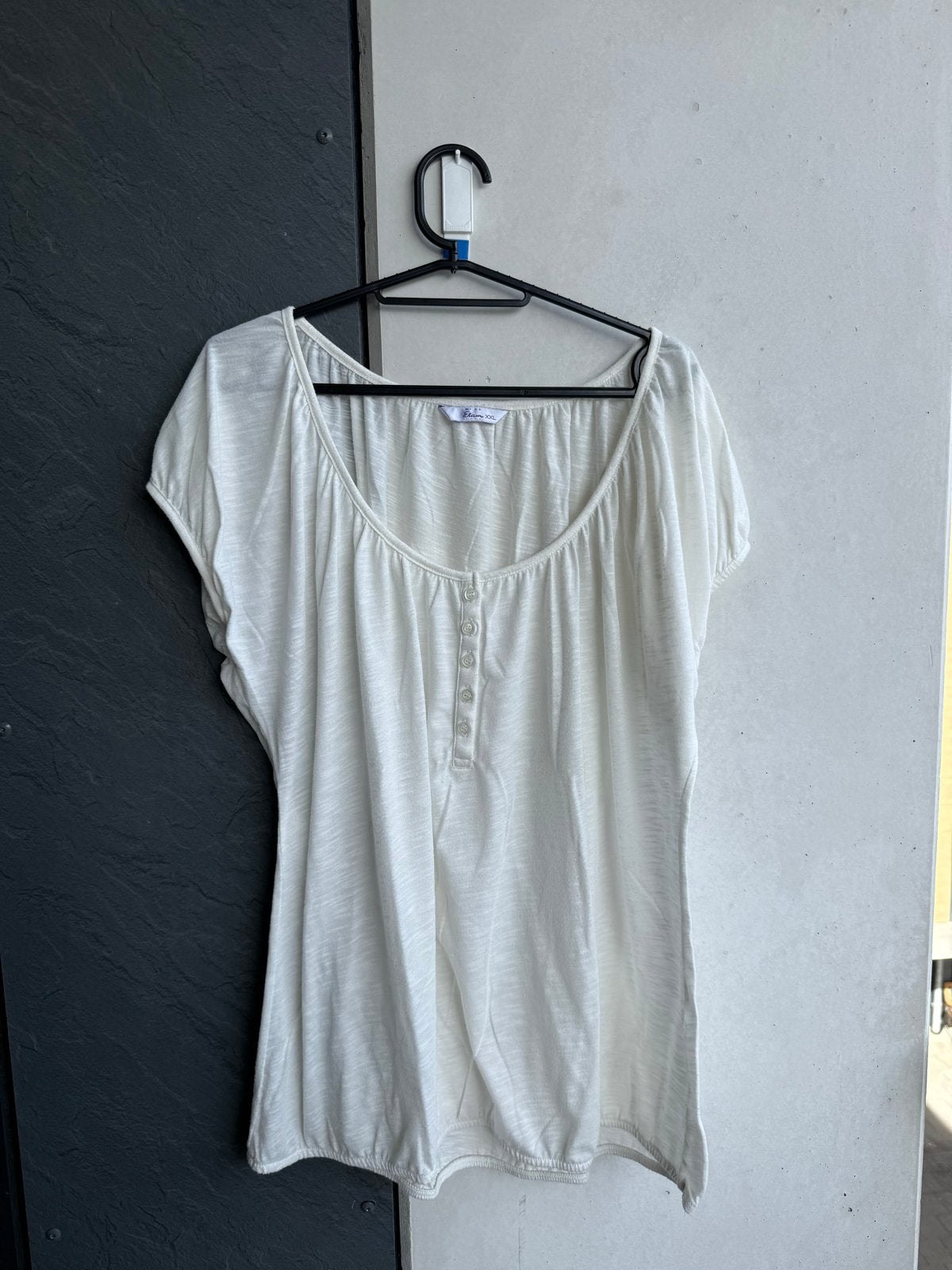 Wit T-shirt met korte mouwen en knoopjes - Etam, Kleding | Dames, T-shirts, Wit, Maat 46/48 (XL) of groter, Ophalen of Verzenden