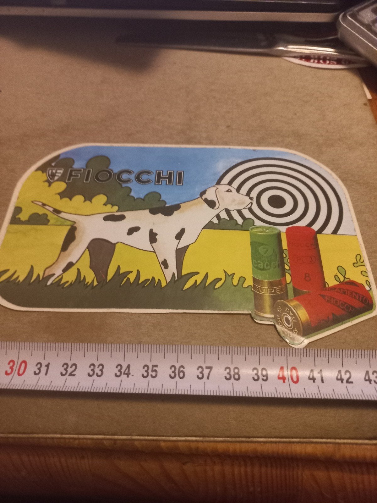 Vintage Fiocchi Sticker met Jachthond en Patronen, Ophalen of Verzenden, Gebruikt