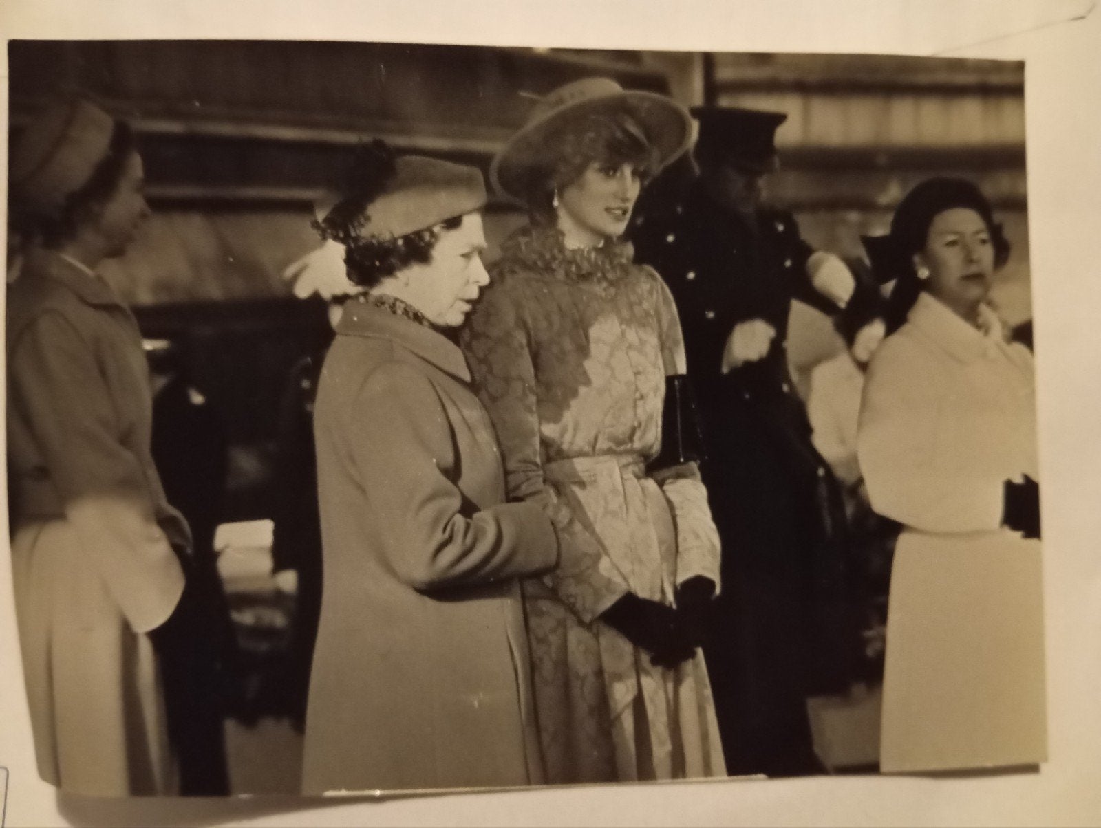 1ste staatsbezoek Kon. Beatrix Prins Claus aan London 1982, Ophalen of Verzenden, Gebruikt, Kaart, Foto of Prent